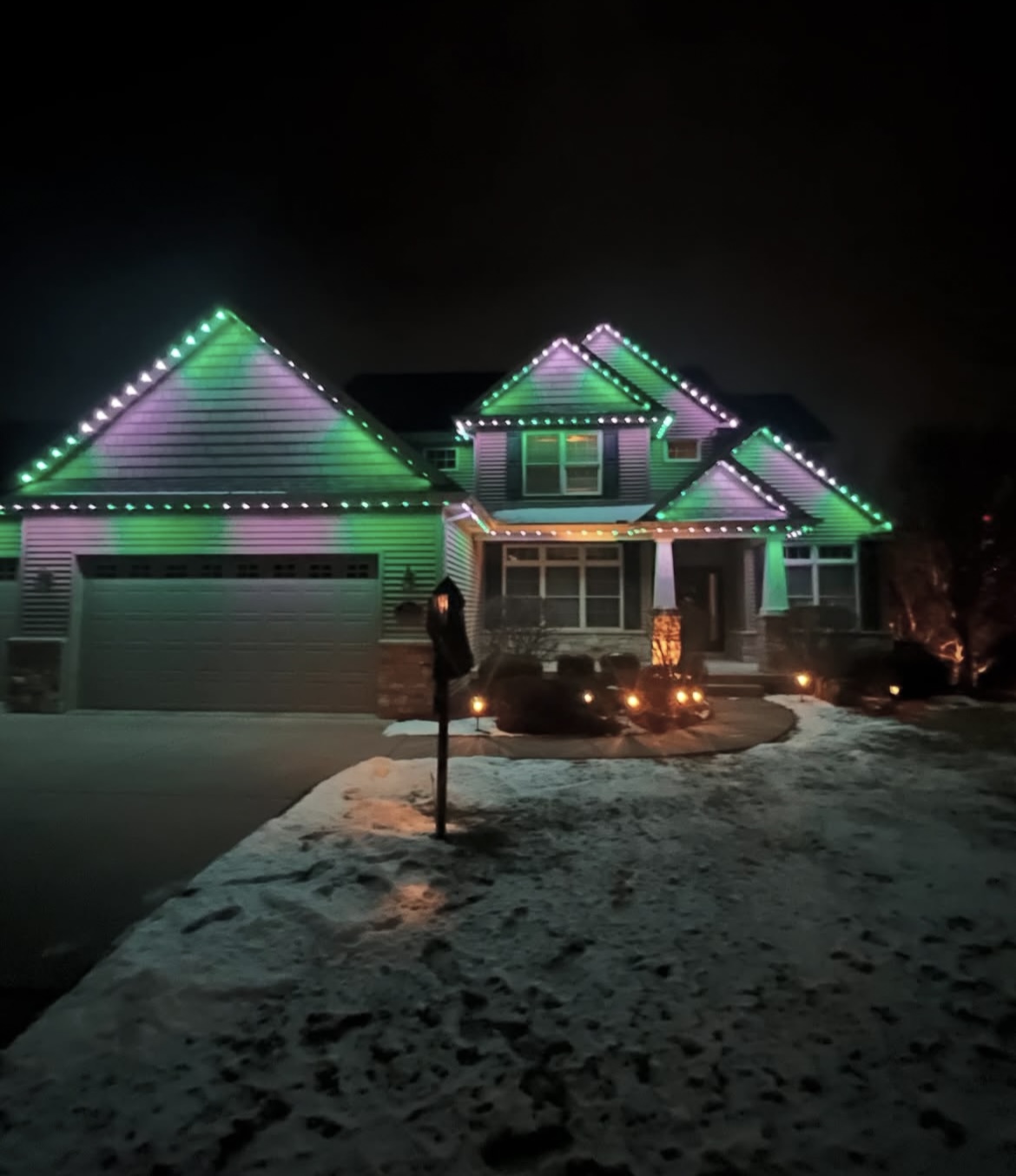 Colorful programmable RGB tree lighting